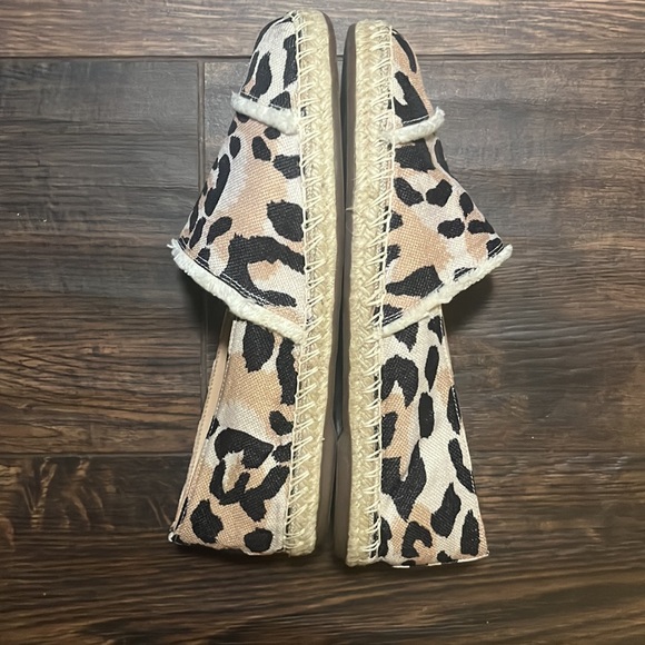 EUC  Schutz Leopard Espidrilles - Picture 3 of 7